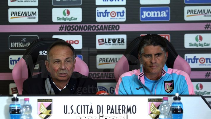 PALERMO, ITALY - JANUARY 27:  Diego Lopez (R) answers questions with Sport Manafger Nicola Salerno during his presentation as new head coach of US Citta di Palermo at Tenente Carmelo Onorato Sports Center on January 27, 2017 in Palermo, Italy.  (Photo by Getty Images/Getty Images) 