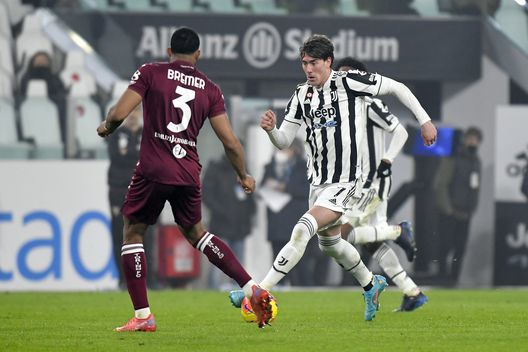 Juric meglio di Allegri: inibito il centrocampo della Juve e Vlahovic è in gabbia- immagine 2
