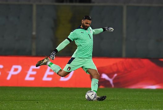 FLORENCE, ITALY - OCTOBER 07: Salvatore Sirigu of Italy in action during the international friendly match between Italy and Moldova at Artemio Franchi on October 7, 2020 in Florence, Italy. (Photo by Claudio Villa/Getty Images) FLORENCE, ITALY - OCTOBER 07: Salvatore Sirigu of Italy in action during the international friendly match between Italy and Moldova at Artemio Franchi on October 7, 2020 in Florence, Italy. (Photo by Claudio Villa/Getty Images)