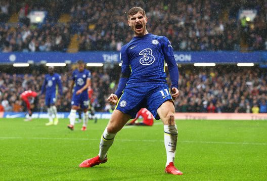 LONDON, ENGLAND - OCTOBER 02: Timo Werner of Chelsea celebrates a goal that is later disallowed by VAR during the Premier League match between Chelsea and Southampton at Stamford Bridge on October 02, 2021 in London, England. (Photo by Clive Rose/Getty Images) Chelsea, lo sponsor sospende il contratto. E i blues rischiano nove punti di penalizzazione - immagine 1