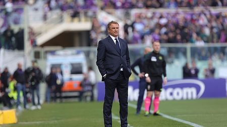 FLORENCE, ITALY - APRIL 08: Leonardo Semplici manager of Spezia Calcio looks on during the Serie A match between ACF Fiorentina and Spezia Calcio at Stadio Artemio Franchi on April 8, 2023 in Florence, Italy. (Photo by Gabriele Maltinti/Getty Images)