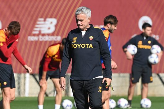 Getty Images La delusione di Mou dopo il ko nel derby: “Roma, non cresci”. Oggi esame Sassuolo- immagine 2