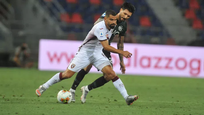 BOLOGNA, ITALY - AUGUST 02: Tomas Rincon of Torino FC in action during the serie A match between Bologna FC and Torino FC at Stadio Renato Dall'Ara on August 02, 2020 in Bologna, Italy. (Photo by Mario Carlini / Iguana Press/Getty Images)