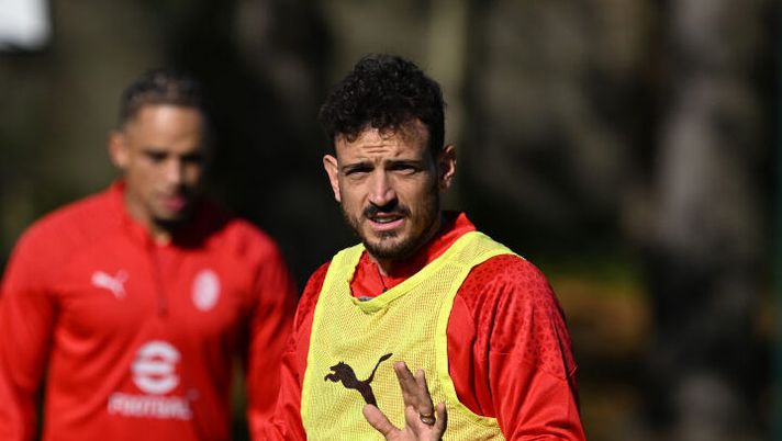 CAIRATE, ITALY - NOVEMBER 08: Alessandro Florenzi of AC Milan in action during a training session at Milanello on November 08, 2023 in Cairate, Italy. (Photo by Claudio Villa/AC Milan via Getty Images) Florenzi: “Noi vicini a Maignan. Leao è un campione, Jovic e Okafor dovevano solo…” - immagine 1