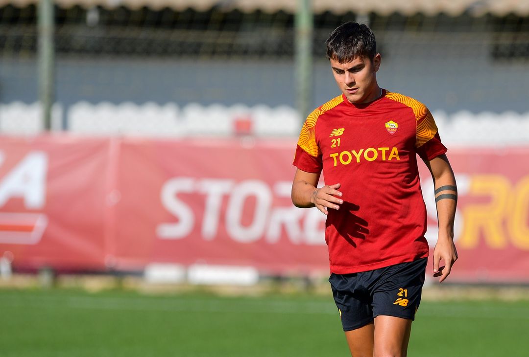 Trigoria, Dybala in gruppo prima della sfida con il Torino – FOTO GALLERY - immagine 43