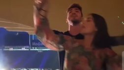 VIDEO – Castrovilli e Rachele cantano insieme al concerto di Ultimo