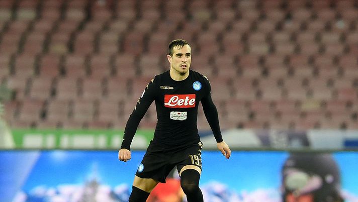 Napoli, Maksimovic operato: riuscito l’intervento per rimuovere una placca al piede  Napoli, Maksimovic operato: riuscito l’intervento per rimuovere una placca al piede