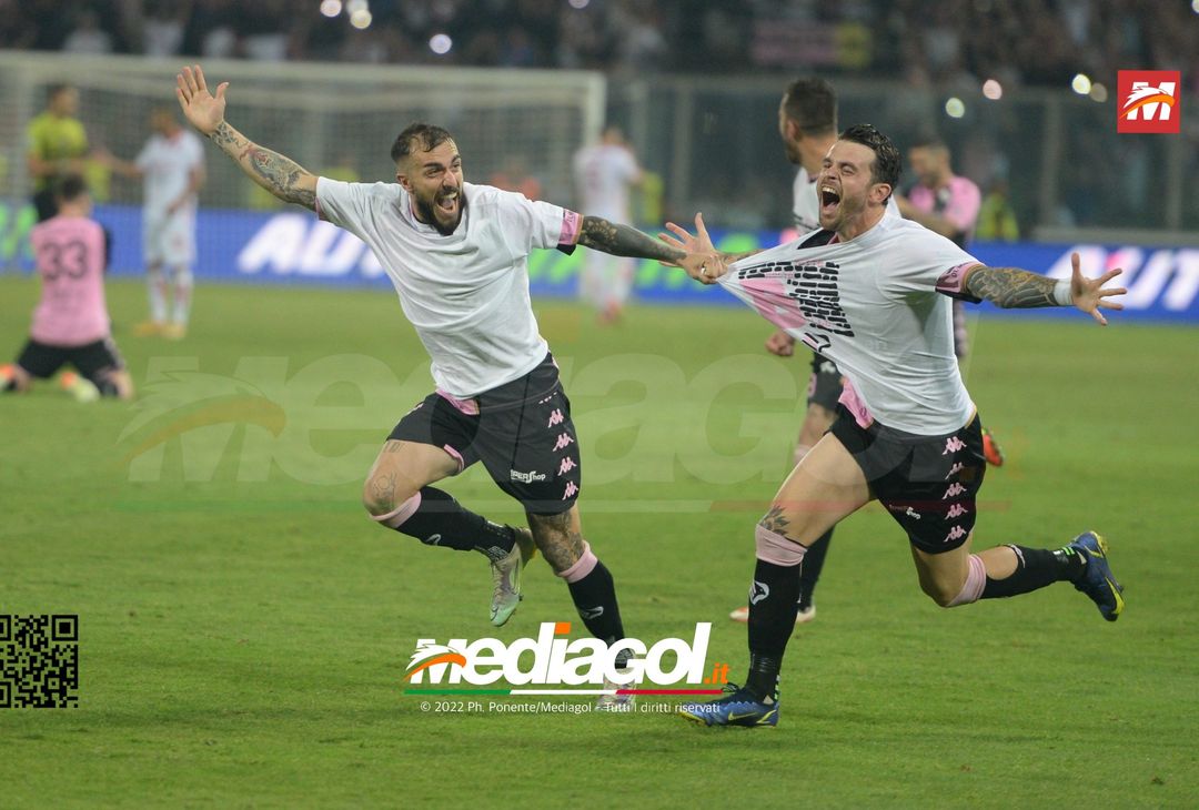 FOTO Palermo in Serie B, i festeggiamenti dei rosanero al Renzo Barbera (Gallery) - immagine 109