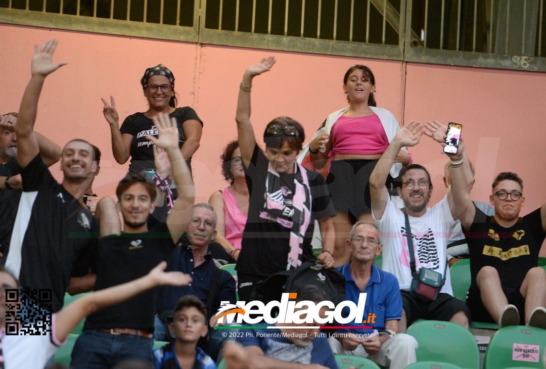 FOTOTIFO, Palermo-Perugia 2-0: i tifosi allo stadio Renzo Barbera (Gallery) - immagine 57