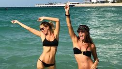 Alessia Marcuzzi, fisico da impazzire e compleanno scatenato: diventa…una Spice Girl!