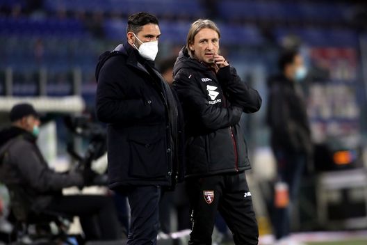 CAGLIARI, ITALY - FEBRUARY 19: Torino's coach Davide Nicola looks during the Serie A match between Cagliari Calcio and Torino FC at Sardegna Arena on February 19, 2021 in Cagliari, Italy. (Photo by Enrico Locci/Getty Images) CAGLIARI, ITALY - FEBRUARY 19: Torino's coach Davide Nicola looks during the Serie A match between Cagliari Calcio and Torino FC at Sardegna Arena on February 19, 2021 in Cagliari, Italy. (Photo by Enrico Locci/Getty Images)