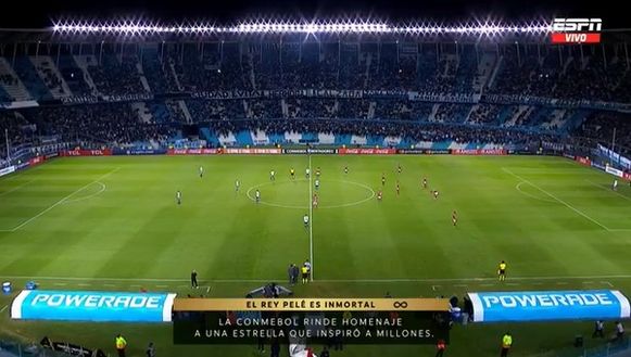 Razzismo in Libertadores, tifoso del Racing fa gesto della scimmia a quelli del Flamengo- immagine 2