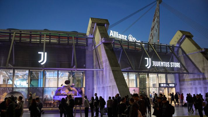 Ladro “seriale” riconosciuto dal tatuaggio della Juve: arrestato a Firenze - immagine 1