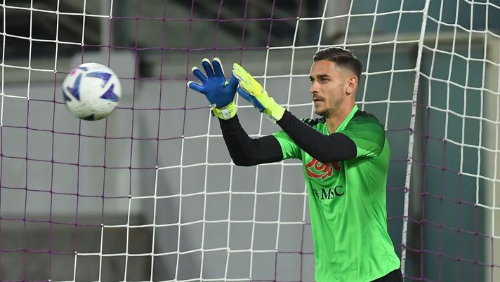 FLORENCE, ITALY - AUGUST 28: Alex Meret of Napoli in action ahead of the Serie A match between ACF Fiorentina and SSC Napoli at Stadio Artemio Franchi on August 28, 2022 in Florence, Italy. (Photo by SSC NAPOLI/SSC NAPOLI via Getty Images) Fiorentina-Napoli, le formazioni ufficiali: Spalletti non cambia, Italiano lancia Barak - immagine 1