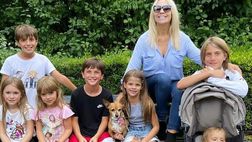 La mamma di Wanda Nara aiuta le figlie con i nipoti: ecco quanto la pagano ogni mese