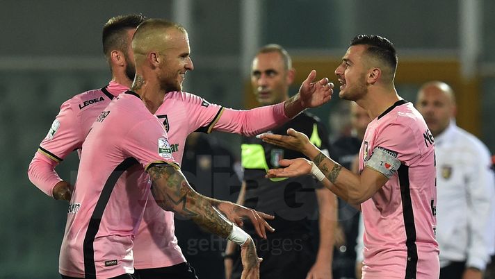 PESCARA, ITALY - NOVEMBER 03: Iljia Nestorovski of US Città di Palermo FC celebrates after scoring goal 1-2 during the Serie B match between Pescara Calcio and US Citta di Palermo FC at Stadio Adriatico Giovanni Cornacchia on November 3, 2017 in Pescara, Italy. (Photo by Giuseppe Bellini/Getty Images) PESCARA, ITALY - NOVEMBER 03: Iljia Nestorovski of US Città di Palermo FC celebrates after scoring goal 1-2 during the Serie B match between Pescara Calcio and US Citta di Palermo FC at Stadio Adriatico Giovanni Cornacchia on November 3, 2017 in Pescara, Italy. (Photo by Giuseppe Bellini/Getty Images)
