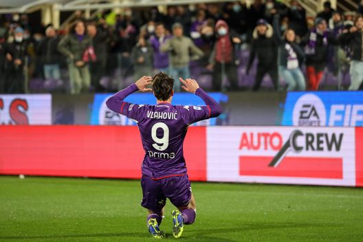 GERMOGLI PH: 30 NOVEMBRE 2021 FIRENZE STADIO ARTEMIO FRANCHI SERIE A FIORENTINA VS SAMPDORIA NELLA FOTO ESULTANZA GOL VLAHOVIC GERMOGLI PH: 30 NOVEMBRE 2021 FIRENZE STADIO ARTEMIO FRANCHI SERIE A FIORENTINA VS SAMPDORIA NELLA FOTO ESULTANZA GOL VLAHOVIC