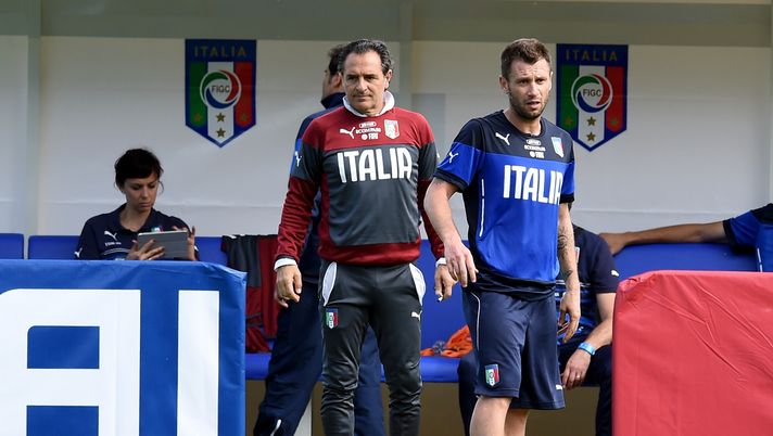 RIO DE JANEIRO, BRAZIL - JUNE 11: Head coach Italy Cesare Prandelli (L) and Antonio Cassano during a training session on June 11, 2014 in Rio de Janeiro, Brazil. (Photo by Claudio Villa/Getty Images) RIO DE JANEIRO, BRAZIL - JUNE 11: Head coach Italy Cesare Prandelli (L) and Antonio Cassano during a training session on June 11, 2014 in Rio de Janeiro, Brazil. (Photo by Claudio Villa/Getty Images)