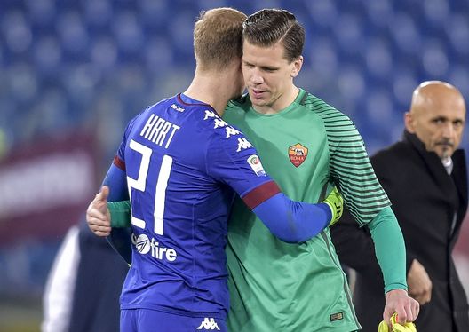 ROME, ITALY - FEBRUARY 19: Wojciech Szczesny of AS Roma and Joe Hart after the Serie A match between AS Roma and FC Torino at Stadio Olimpico on February 19, 2017 in Rome, Italy. (Photo by Luciano Rossi/AS Roma via Getty Images) ROME, ITALY - FEBRUARY 19: Wojciech Szczesny of AS Roma and Joe Hart after the Serie A match between AS Roma and FC Torino at Stadio Olimpico on February 19, 2017 in Rome, Italy. (Photo by Luciano Rossi/AS Roma via Getty Images)
