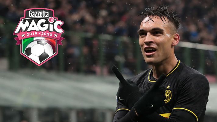 MILAN, ITALY - DECEMBER 01:  Lautaro Martinez of FC Internazionale celebrates after scoring the opening goal during the Serie A match between FC Internazionale and SPAL at Stadio Giuseppe Meazza on December 1, 2019 in Milan, Italy.  (Photo by Emilio Andreoli/Getty Images) 