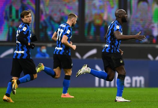 MILAN, ITALY - JANUARY 26: Romelu Lukaku of FC Internazionale celebrates after scoring a goal during the Coppa Italia match between FC Internazionale and AC Milan at Stadio Giuseppe Meazza on January 26, 2021 in Milan, Italy. Sporting stadiums around Italy remain under strict restrictions due to the Coronavirus Pandemic as Government social distancing laws prohibit fans inside venues resulting in games being played behind closed doors. (Photo by Claudio Villa - Inter/Inter via Getty Images) MILAN, ITALY - JANUARY 26: Romelu Lukaku of FC Internazionale celebrates after scoring a goal during the Coppa Italia match between FC Internazionale and AC Milan at Stadio Giuseppe Meazza on January 26, 2021 in Milan, Italy. Sporting stadiums around Italy remain under strict restrictions due to the Coronavirus Pandemic as Government social distancing laws prohibit fans inside venues resulting in games being played behind closed doors. (Photo by Claudio Villa - Inter/Inter via Getty Images)