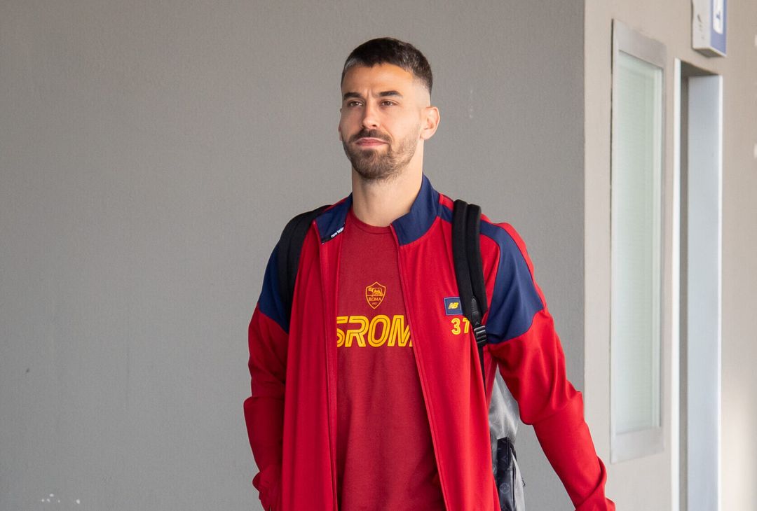 Roma in viaggio verso Leverkusen: presenti Dybala e gli indisponibili – FOTO GALLERY - immagine 23