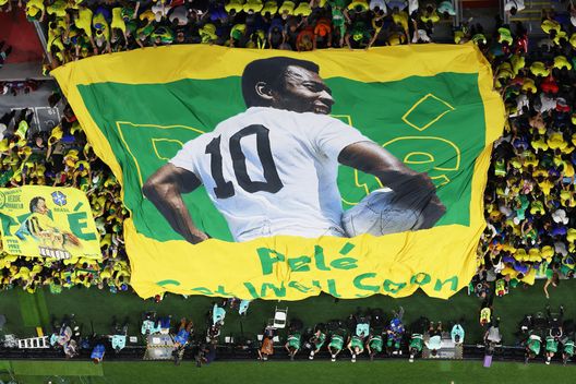 (Photo by Lars Baron/Getty Images) Pelé, O Rey di tutti- immagine 2
