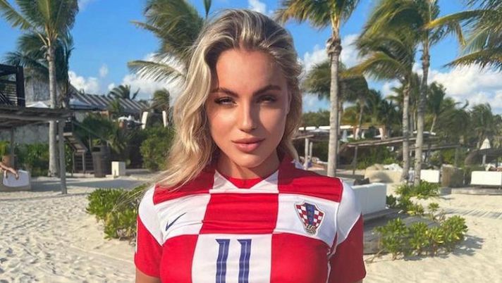 La ‘calciatrice più bella del mondo’ fermata da un brutto infortunio: “Chi mi conosce sa…” - immagine 1