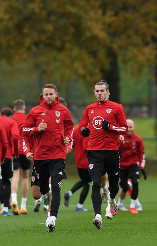 Gareth Bale in allenamento a Cardiff (Photo by Stu Forster/Getty Images) Gareth Bale in allenamento a Cardiff (Photo by Stu Forster/Getty Images)