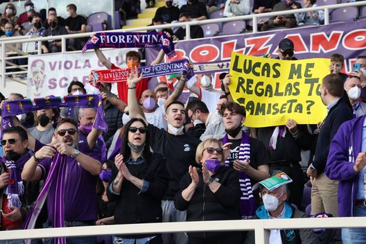 GERMOGLI PH: 19 FEBBRAIO 2022 FIRENZE STADIO ARTEMIO FRANCHI CAMPIONATO SERIE A TIM FIORENTINA VS ATALANTA NELLA FOTO TIFOSI Code infinite per i biglietti contro la Juve. I tifosi in coro: “Ne vale la pena”- immagine 2