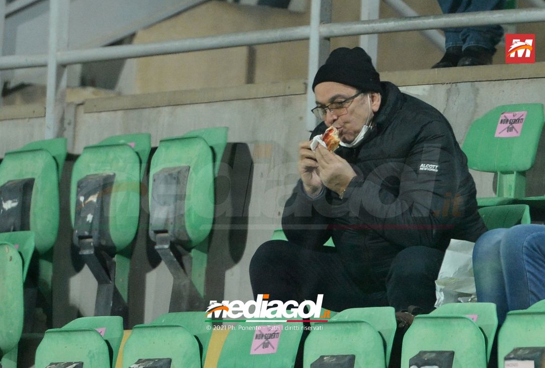 FOTO, i tifosi allo stadio per Palermo – Monopoli 2-1 (Gallery) - immagine 32