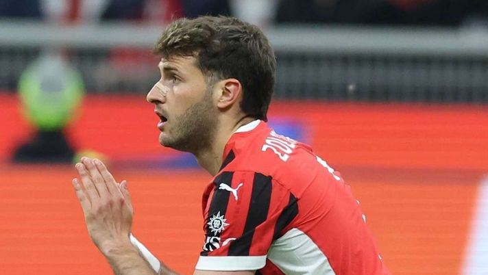 Santiago Giménez AC Milan Milan-Bologna 3-1 Serie A 2024-2025