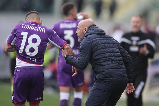 GERMOGLI PH: 3 APRILE MARZO 2022 FIRENZE STADIO ARTEMIO FRANCHI CAMPIONATO SERIE A TIM FIORENTINA VS EMPOLI NELLA FOTO IL MISTER VINCENZO ITALIANO E TORREIRA Evacuo: “Italiano fa credere in ciò che propone. Viola, con lui torni in CL”- immagine 2