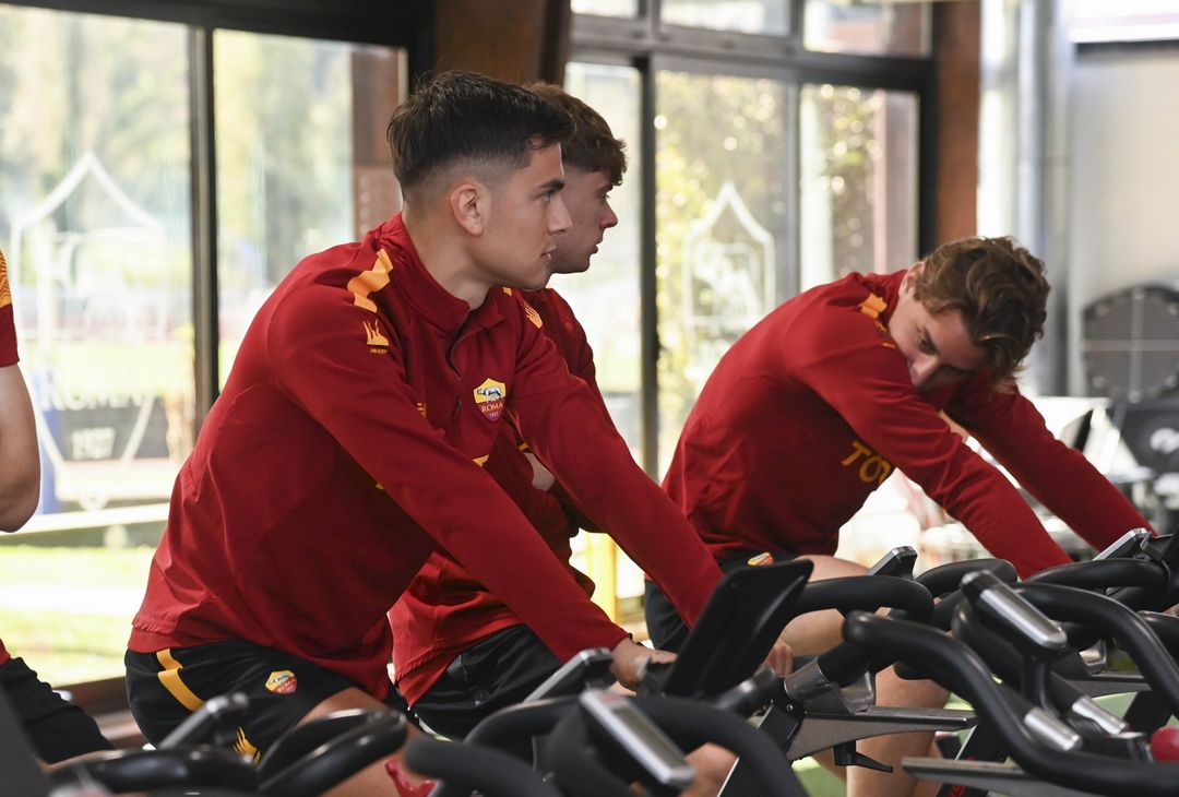 Roma, ripresi gli allenamenti: facce tristi dopo la sconfitta – FOTO GALLERY - immagine 9