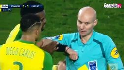 VIDEO – Incredibile in Nantes-Psg: l’arbitro cade e poi sgambetta Diego Carlos!