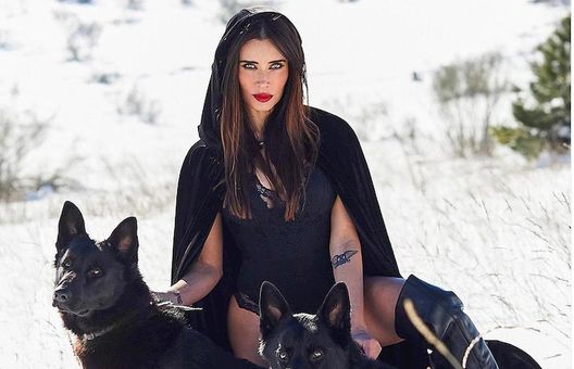 Foto: Instagram Pilar Rubio fa impazzire i follower sui social in bikini nero: foto spettacolare- immagine 2
