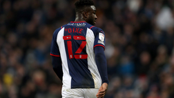 West Bromwich, che risate: Daryl Dike ha usato pastiglie per lavastoviglie per lavare i suoi vestiti