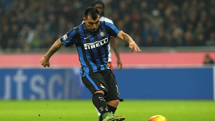 Serie A: Medel ferisce e l’Inter mette sotto la Roma. Mancini sorride, è di nuovo primo. Il racconto e le immagini della partita Serie A: Medel ferisce e l’Inter mette sotto la Roma. Mancini sorride, è di nuovo primo. Il racconto e le immagini della partita