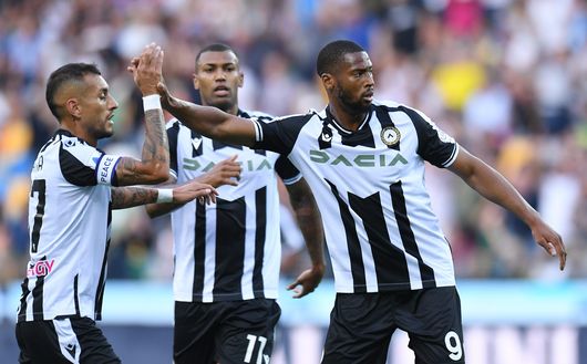 UDINE, ITALY - AUGUST 31: Beto of Udinese celebrates with team mates after scoring their team's first goal during the Serie A match between Udinese Calcio and ACF Fiorentina at Dacia Arena on August 31, 2022 in Udine, Italy. (Photo by Alessandro Sabattini/Getty Images) Altro che Nico, attenzione a Cabral: interesse per Beto e Nzola- immagine 2
