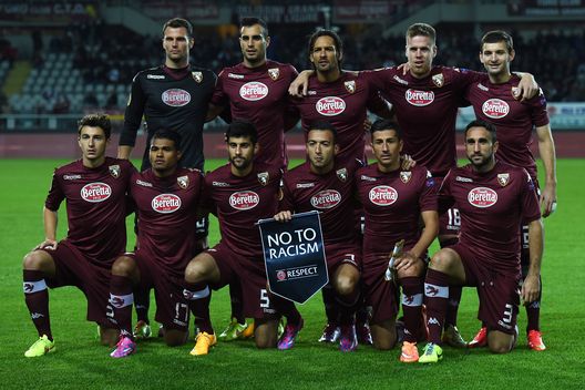  TURIN, ITALY - OCTOBER 23: Team of Torino FC line up prior to the UEFA Europa League group B match between Torino FC and HJK Helsinki at Olimpico stadium on October 23, 2014 in Turin, Italy. (Photo by Valerio Pennicino/Getty Images) 