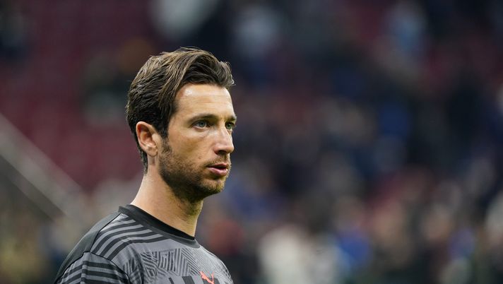 Antonio Mirante, portiere del Milan. Ecco le ultime notizie di oggi e gli aggiornamenti Live | AC Milan News (foto Getty Images) Antonio Mirante Milan
