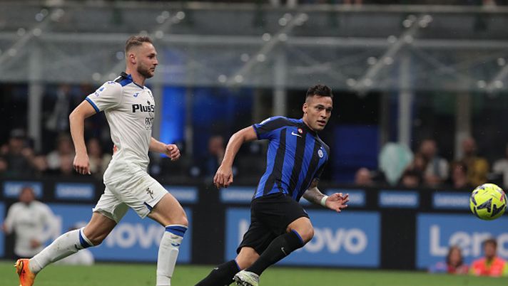 MILAN, ITALY - MAY 27: Lautaro Martinez of FC Internazionale scores his team's third goal during the Serie A match between FC Internazionale and Atalanta BC at Stadio Giuseppe Meazza on May 27, 2023 in Milan, Italy. (Photo by Emilio Andreoli - Inter/Inter via Getty Images) Tre verticale, il punto sulle finaliste - immagine 1