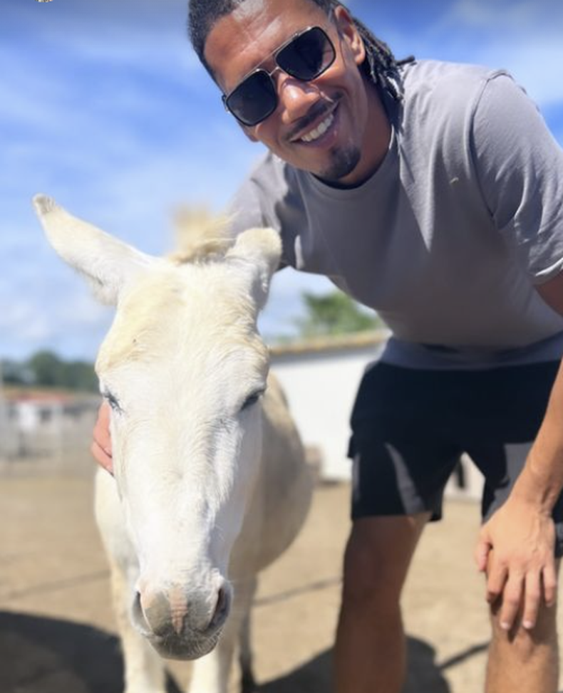 Smalling, relax in famiglia al rifugio Hope dopo la vittoria con l’Inter- immagine 2