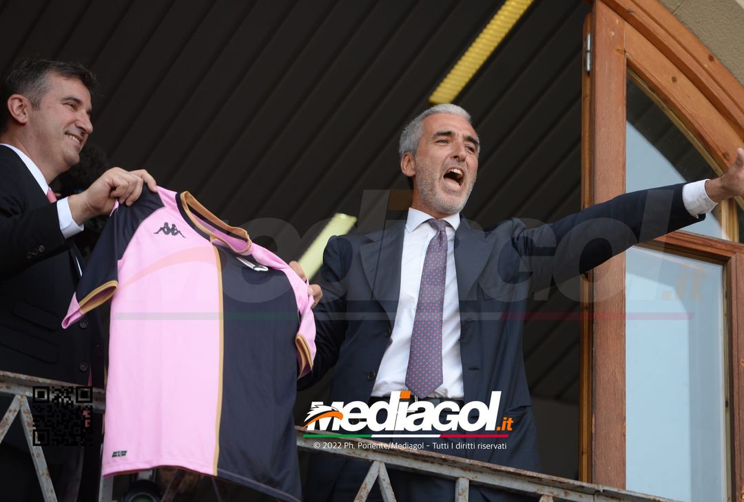 FOTO PALERMO AL CITY GROUP: MIRRI, SORIANO E L’ABBRACCIO DEI TIFOSI (GALLERY) - immagine 22