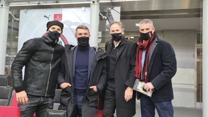 Franco Baresi, Zlatan Ibrahimovic, Paolo Maldini Daniele Massaro che guardano Milan-Fiorentina 