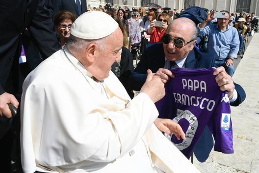 foto Acf Fiorentina Il tifoso: “A Commisso chiedo due acquisti. Venuti? Lo ricorderemo per Basilea”- immagine 2
