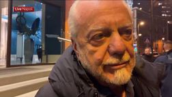Napoli, De Laurentiis: “Via Mazzarri, un amico. Aiutiamo Calzona” | VIDEO