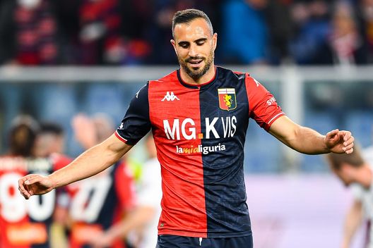 GENOA, ITALY - MARCH 18: Nikola Maksimovic of Genoa reacts with disappointment during the Serie A match between Genoa CFC and Torino FC at Stadio Luigi Ferraris on March 18, 2022 in Genoa, Italy. (Photo by Getty Images) Torino, Lukic e i precedenti di ammutinamento da Maksimovic a Nkoulou- immagine 2