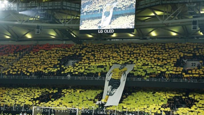 Il derby di Atene si accende nel finale: il VAR toglie un rigore a favore dell’AEK - immagine 1