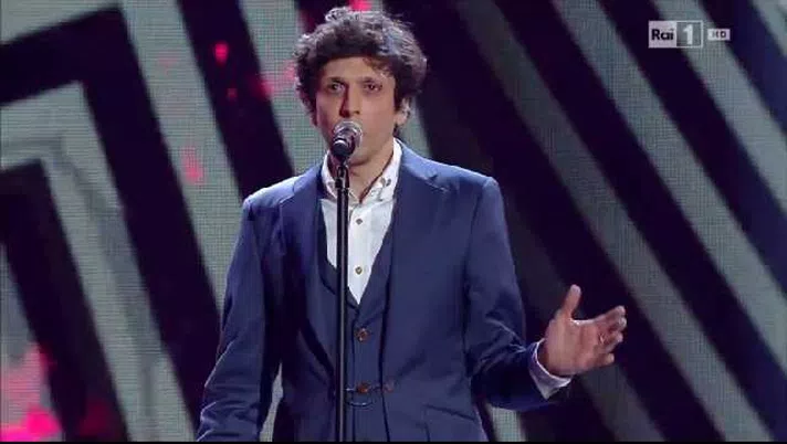 Il cantante Ermal Meta: “Tifo Napoli! Difendo Gattuso: è meglio di Messi”